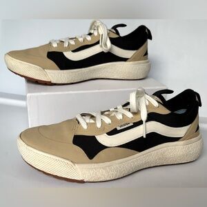 Vans Ultra Range Women’s Sneakers Style 721356 in Dark Tan & Black Colors Size 7